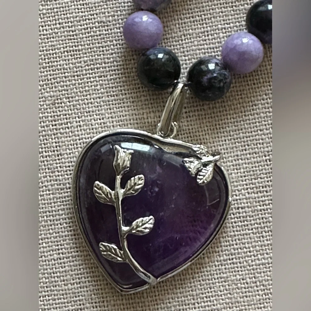 20 inch Amethyst and Charoite bead necklace NWOT - Picture 7 of 15